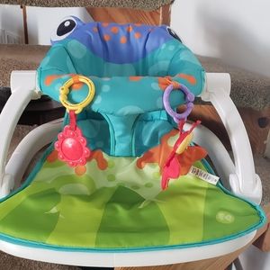 Like new sit me up floor chair